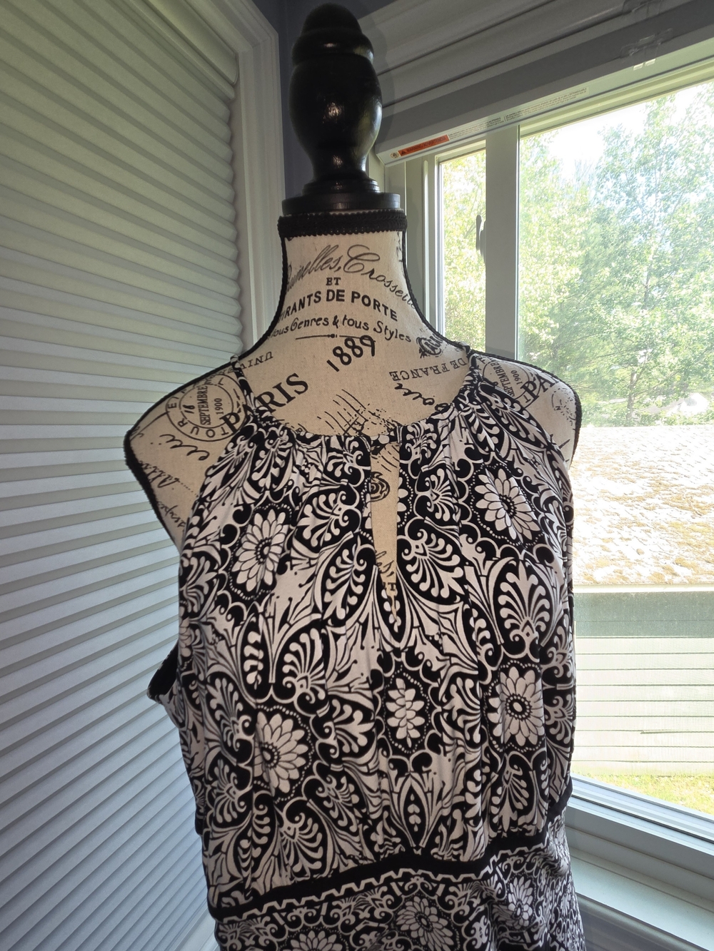 White House Black Market Black and White Paisley Halter Maxi Dress - Picture 2 of 5